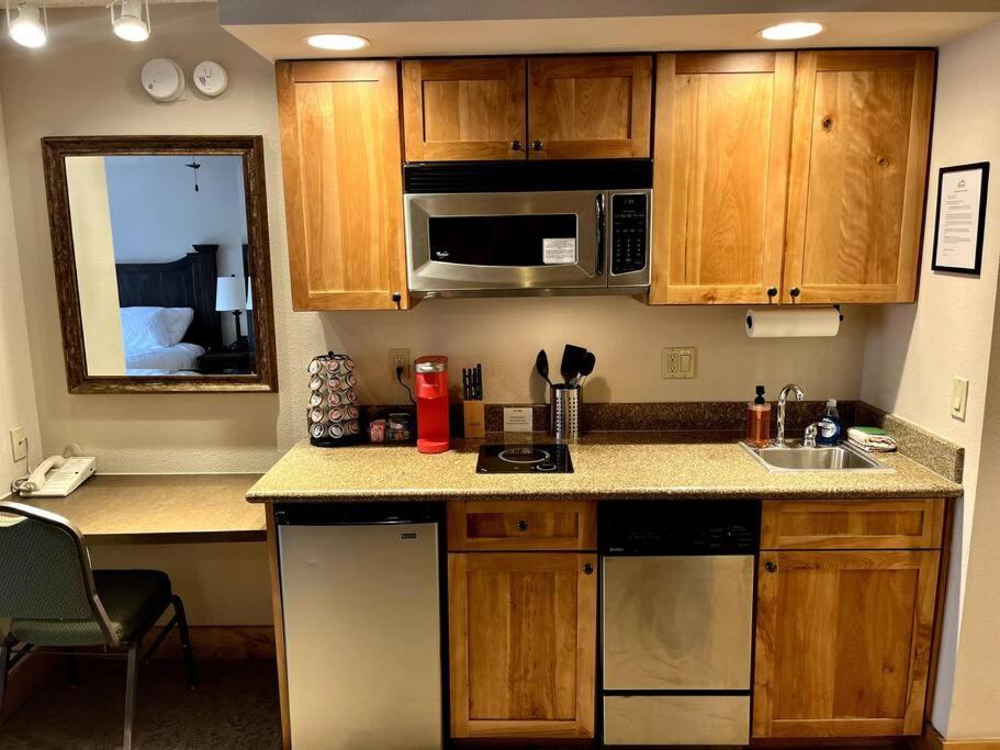 クレスティド・ビュートMt Cb Mountain Side With King Bed, Hot Tub, Pool & Kitchen!アパートメント エクステリア 写真