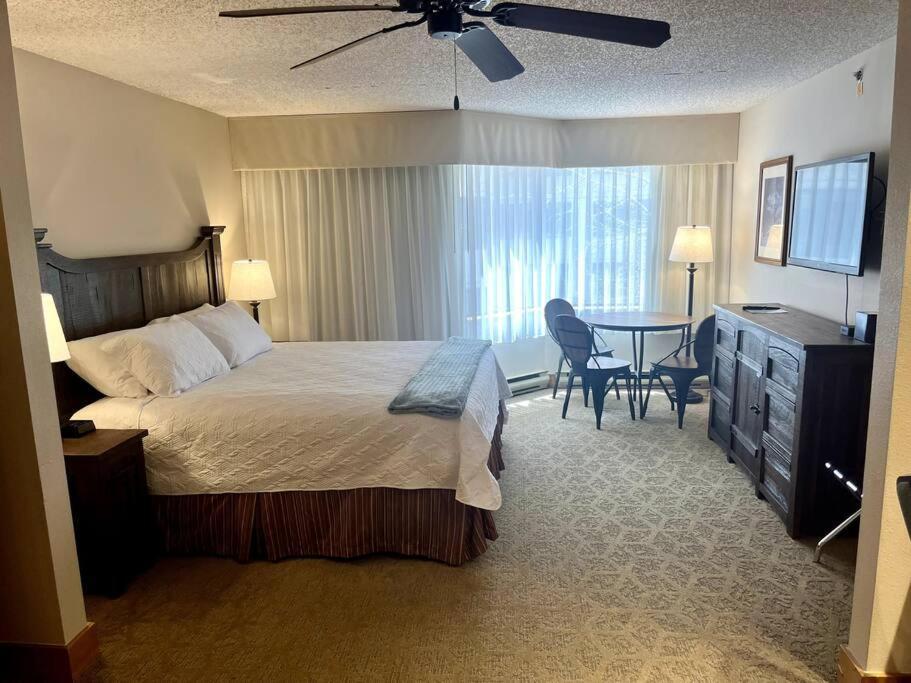 クレスティド・ビュートMt Cb Mountain Side With King Bed, Hot Tub, Pool & Kitchen!アパートメント エクステリア 写真