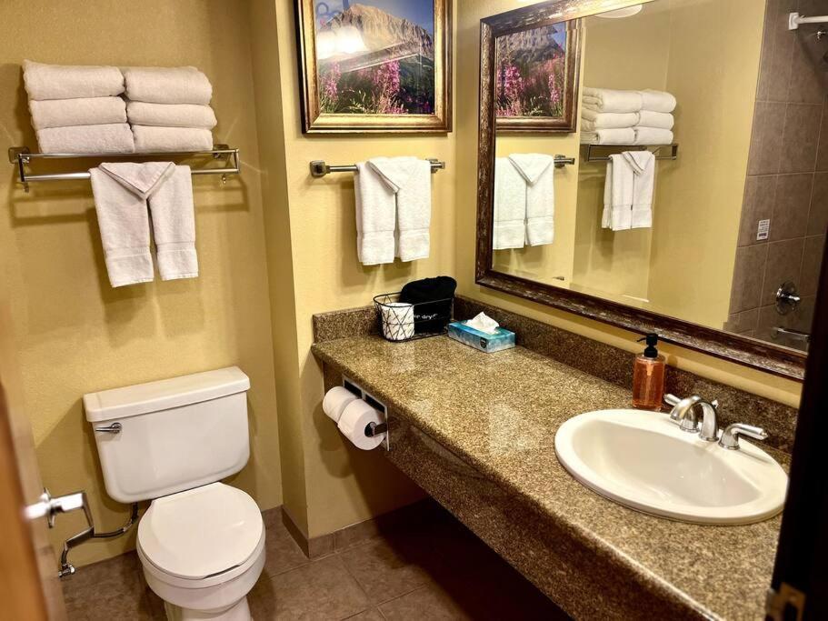 クレスティド・ビュートMt Cb Mountain Side With King Bed, Hot Tub, Pool & Kitchen!アパートメント エクステリア 写真